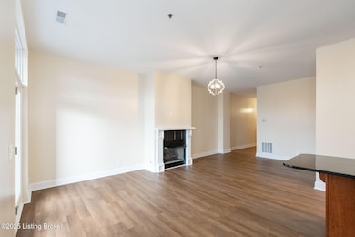 2011 Frankfort Ave 312-21