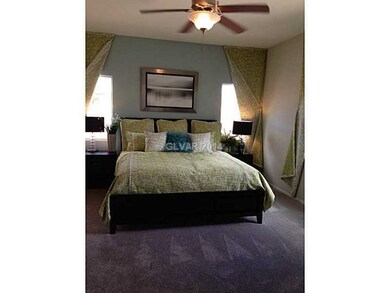 Master Bath/Spa. Photo is of 1630 plan model home.