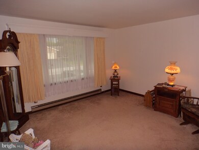 12170 Randy Dr, Greencastle, PA 17225 - photo 4