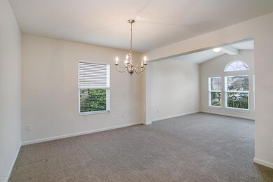 005_Living & Dining Room