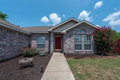 306 Dalhart Ct, Weatherford, TX 76086 - photo 2