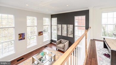 1948 Crescent Park Dr, Reston, VA 20190 - photo 6