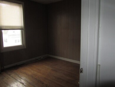 34 Jeanette St, Albany, NY 12209 - photo 4