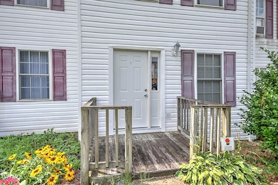 44 Tulip Grove Cir unit 3, Bristol, TN 37620 - photo 4