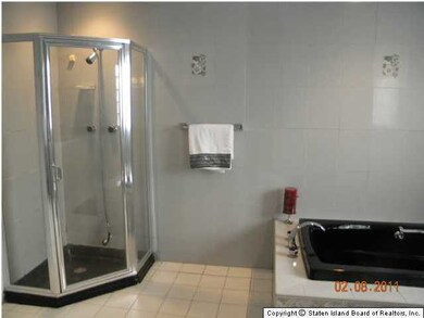 364 Caswell Ave, Staten Island, NY 10314 - photo 3