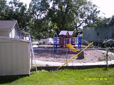 1020 Allen St, Rosenberg, TX 77471 - photo 4