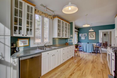 102 Ocean Point Rd, Boothbay Harbor, ME 04538 - photo 3
