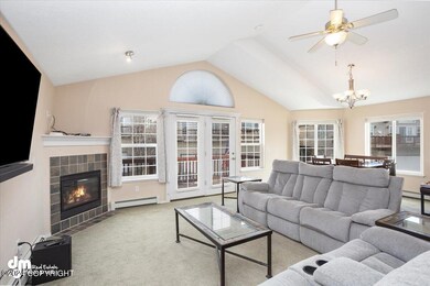 12-Living Room_IMG_1100-Edit