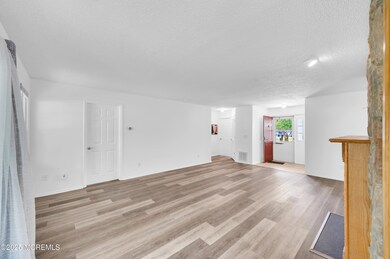 1517 Waters Edge Dr unit 17, Toms River, NJ 08753 - photo 7