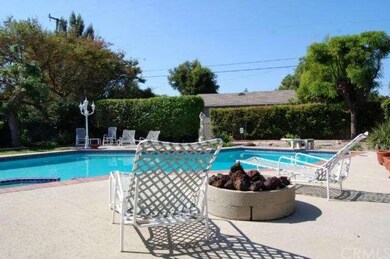 Huge backyard with resort like feel! Custom pool &