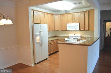 732 Creekside Dr unit BUILDING 7, Brookhaven, PA 19015 - photo 7