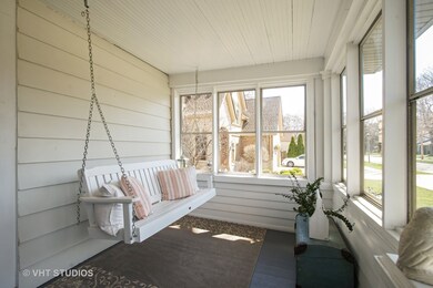 135 E Grantley Ave, Elmhurst, IL 60126 - photo 6