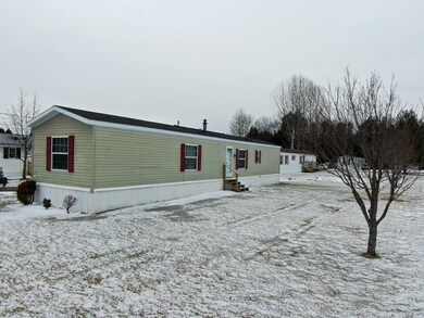 21 Christara St, East Millinocket, ME 04430 - photo 5