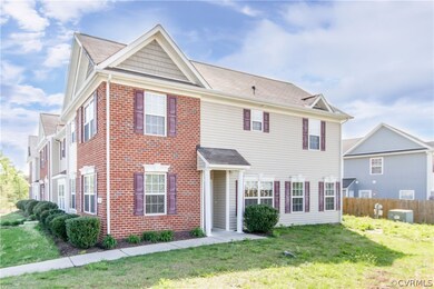 
Easy access for parking in front and easy to brin