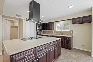 14126 Saddlebend Dr, Houston, TX 77070 - photo 4