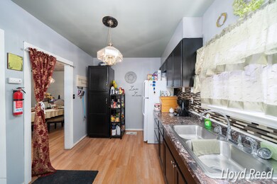 Kitchen Photo 3