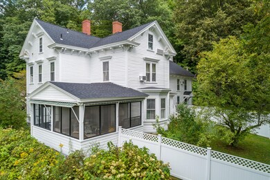 2 Laurel Ln