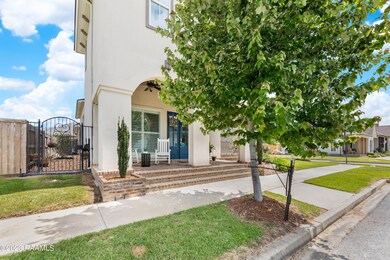 207FloresCourt-2