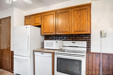 17-web-or-mls-334 Home Ave-17
