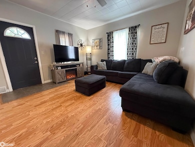 504 E Main St, Lake Mills, IA 50450 - photo 3