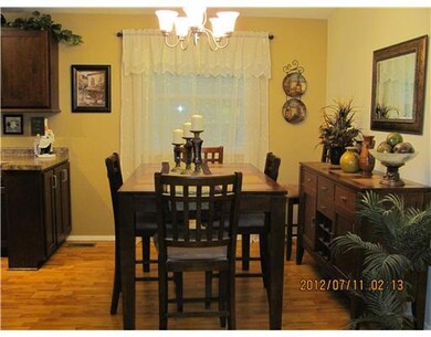 Dining Room. Charminly Decorated