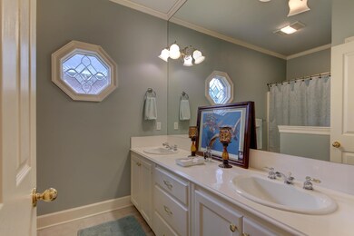 105 Inglenook Circle-7