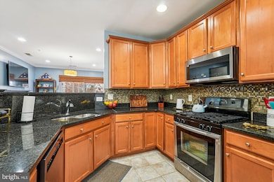 9722 Holmes Place unit 203, Manassas Park, VA 20111 - photo 5