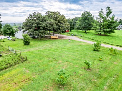 1852 Highway T, Higbee, MO 65257 - photo 5