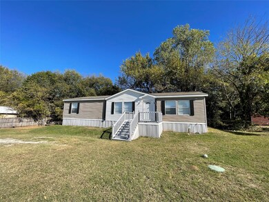 239 Valley Meadows Dr, Springtown, TX 76082 - photo 2