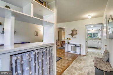 17748 Chipping Ct, Olney, MD 20832 - photo 2