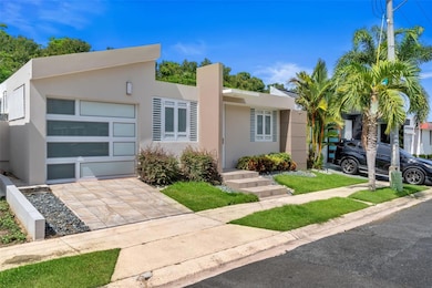 Almendro Los Colobos Park unit AA27, Carolina, PR 00987 - photo 2