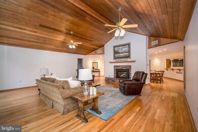 910 Maplehurst Ln, Monkton, MD 21111 - photo 3