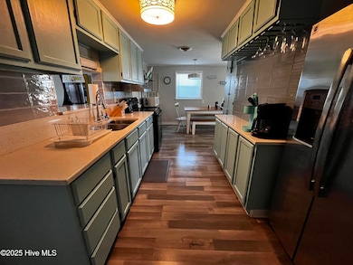 105 W Avalon Dr, Kill Devil Hills, NC 27948 - photo 5