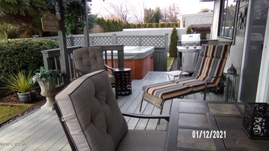 Meadow Ln 5406 Covered Porch