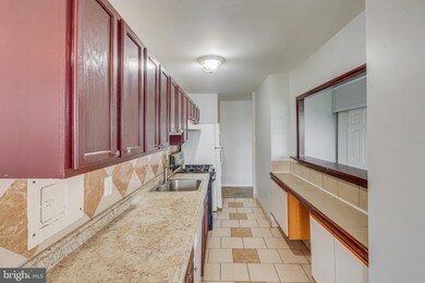 708 Barclay Walk, Cherry Hill, NJ 08034 - photo 4