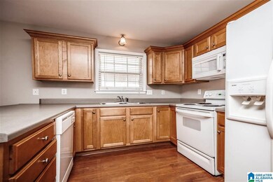 316 Camden Cove Cir, Calera, AL 35040 - photo 6