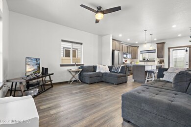 5-web-or-mls-4309-n-donovan-ln