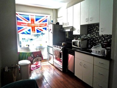 176 Winthrop Rd unit 4, Brookline, MA 02445 - photo 6