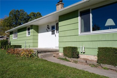 9091 Ernest Rd, Middleport, NY 14105 - photo 4