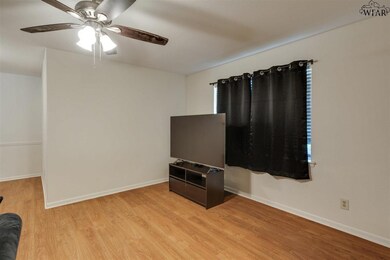 2406 Picadilly Ln, Wichita Falls, TX 76309 - photo 5