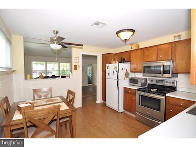 42 Huntington Dr, Southampton, NJ 08088 - photo 5