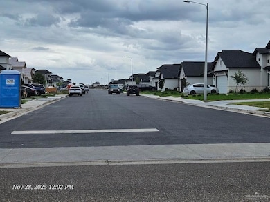 1005 Wesley St, Pharr, TX 78577 - photo 6