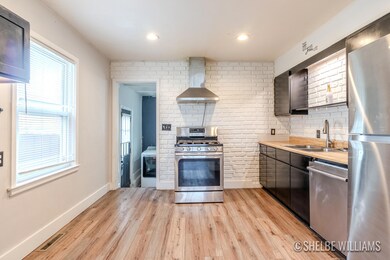 124 Nancy St SE-13