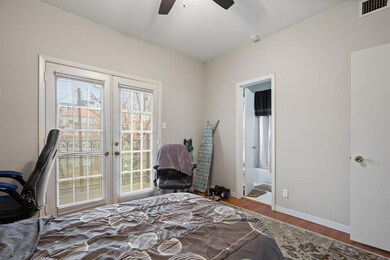 2216 San Gabriel St unit 201, Austin, TX 78705 - photo 5