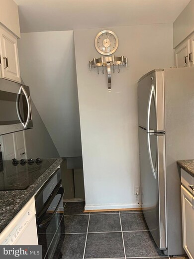 3349 S Wakefield St unit A, Arlington, VA 22206 - photo 6