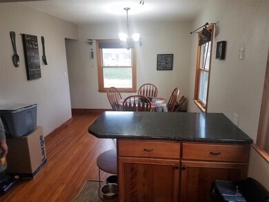 1121 Parker St, Cedar Falls, IA 50613 - photo 5