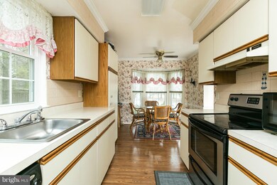 1501 Leclair Ct, Silver Spring, MD 20906 - photo 2