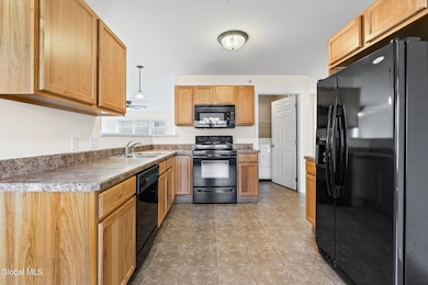 2000 Curry Rd unit 23, Schenectady, NY 12303 - photo 5