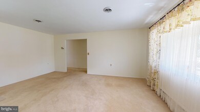 35 Gramercy Place, Southampton, NJ 08088 - photo 5