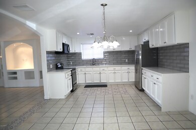 3026 N 46th Ave, Phoenix, AZ 85031 - photo 4